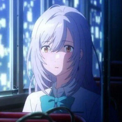 叶童一袭黑裙优雅亮相北影节闭幕式